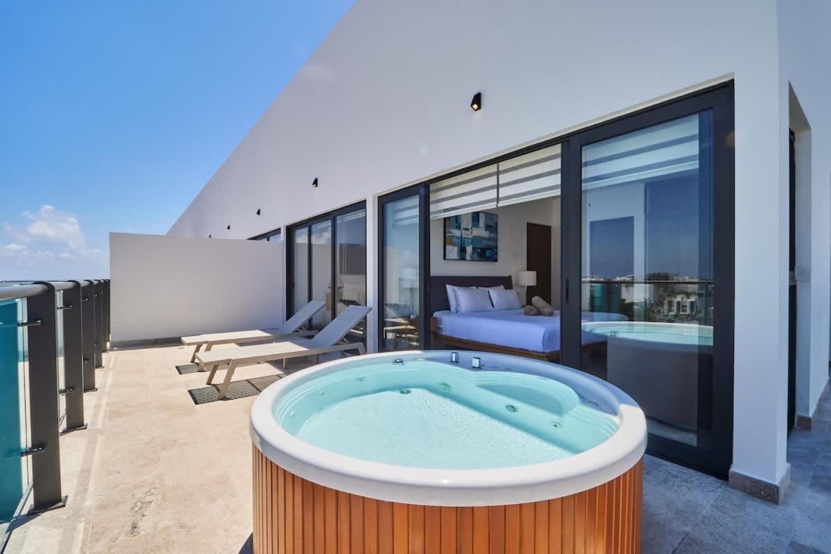 Luxury 2-story With Jacuzzi Playa del Carmen